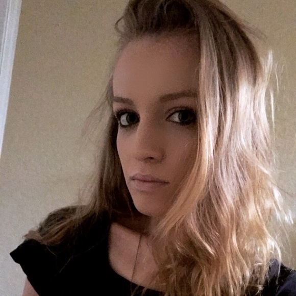 Meet your Posher, Catherine - Picture 1 of 1